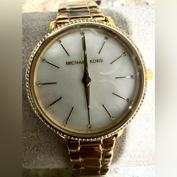 Michael Kors Gold Watch with White Dial - Picture 1 of 7